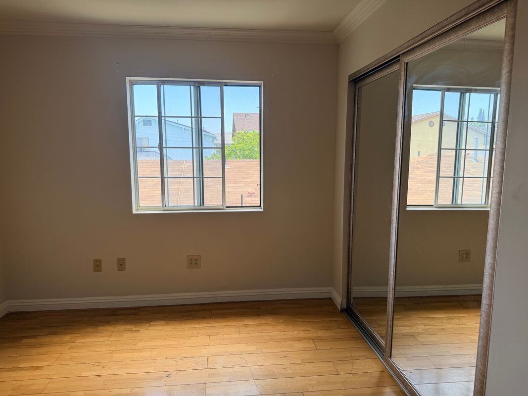 5340 1/2 Virginia Ave - Photo 4 of 15