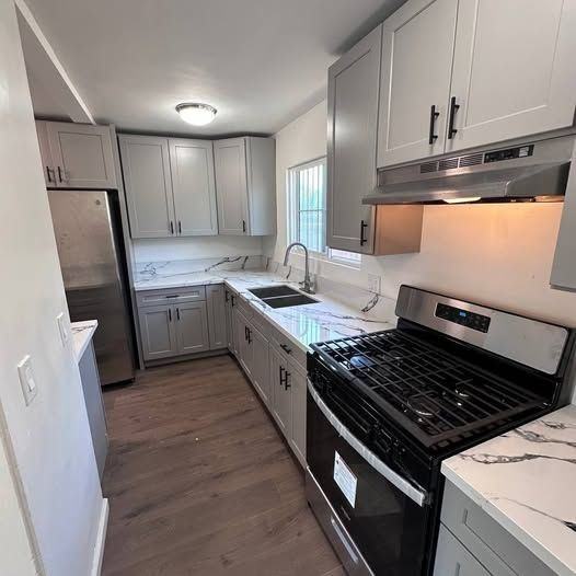 541 W Loop Dr - Photo 4 of 9