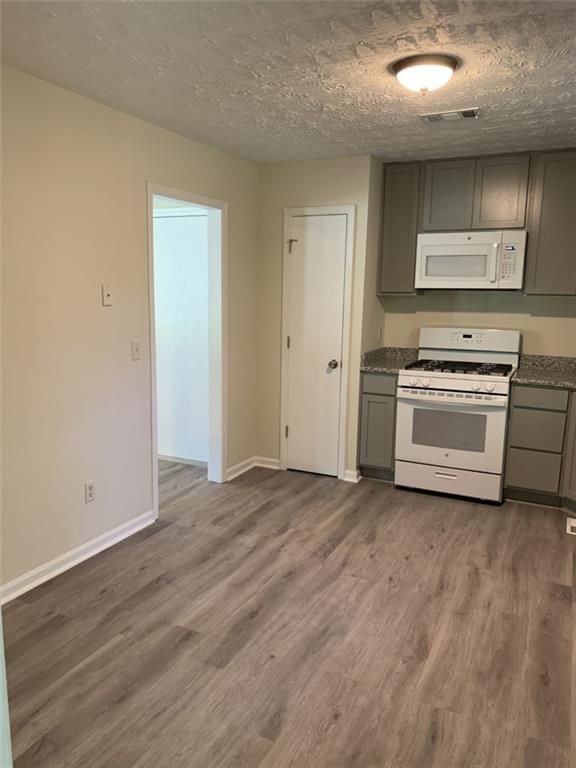3131 Calumet Pl Nw - Photo 6 of 15