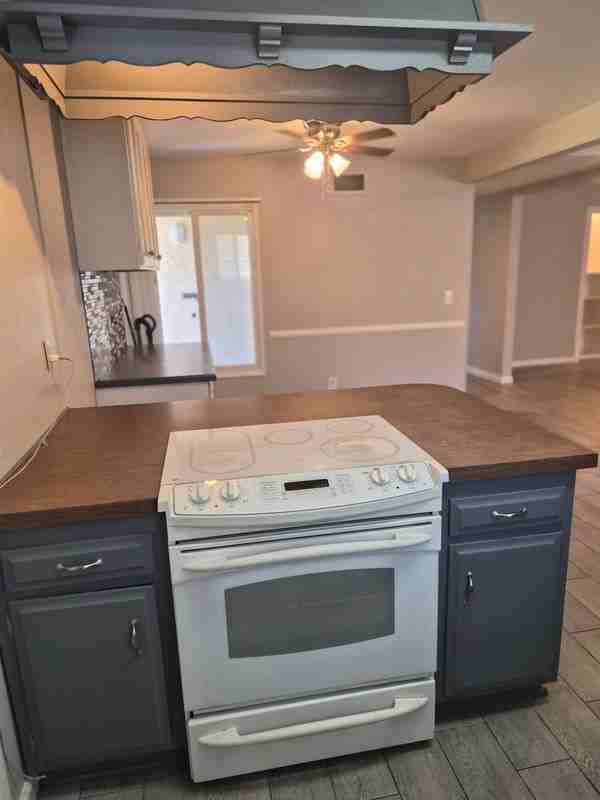 928 N Humboldt Ave - Photo 5 of 17