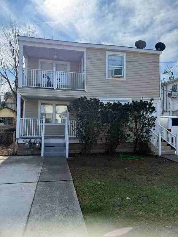 2134 Robin St - Photo 2 of 3