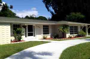 featured image of 695 Alligator Dr