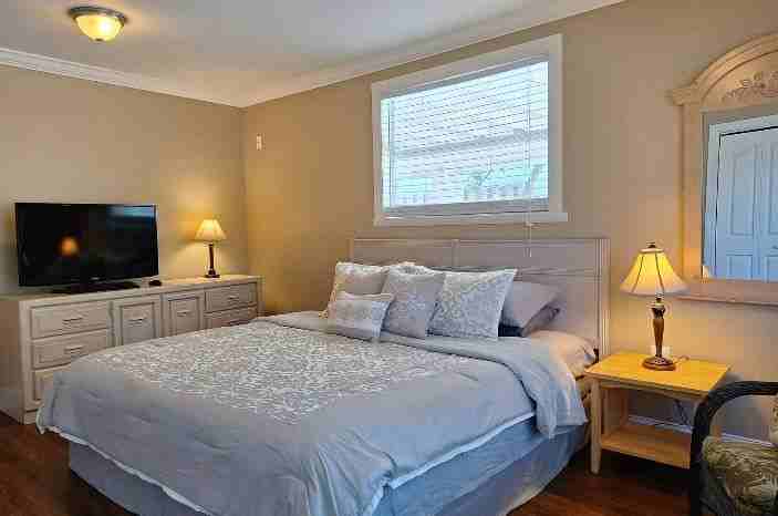 695 Alligator Dr - Photo 6 of 13