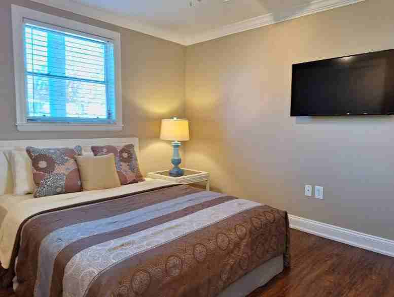 695 Alligator Dr - Photo 7 of 13