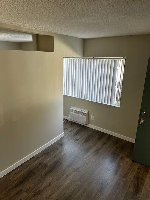 6701 Haskell Ave ##3 - Photo 6 of 14