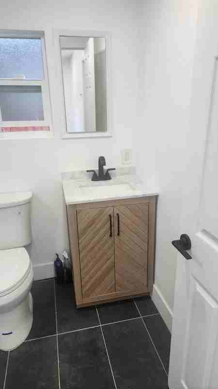 210 S Curtis Ave - Photo 3 of 7