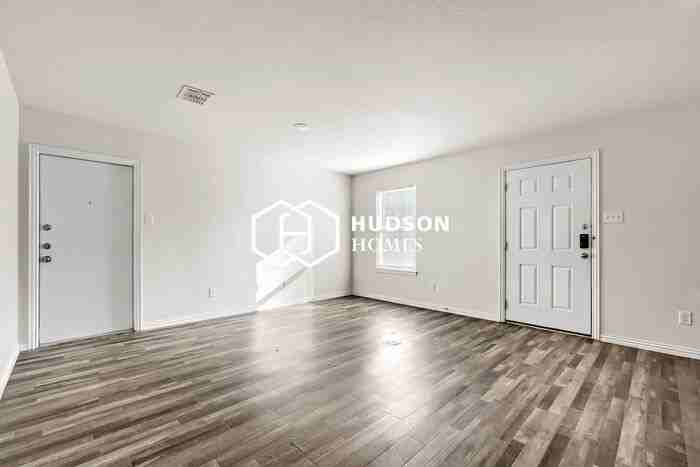 820 Hubert St #B - Photo 4 of 14