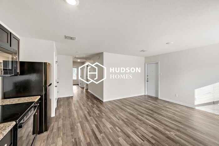 820 Hubert St #B - Photo 7 of 14