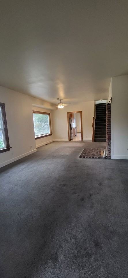 7220 Tacoma Ave S - Photo 3 of 13