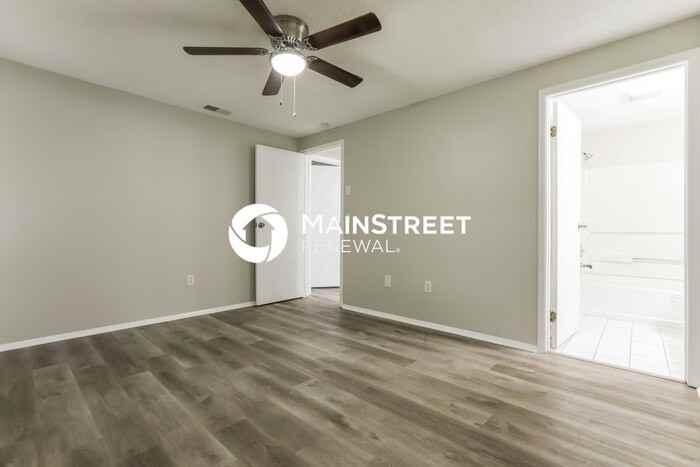 20569 Tappan Zee Dr - Photo 7 of 15