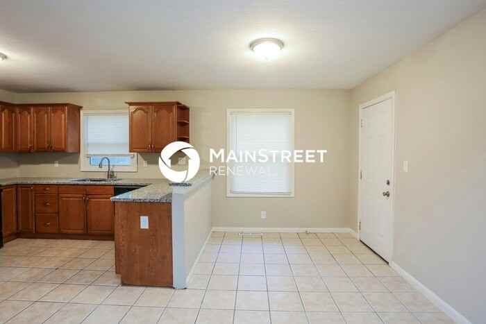 6702 Fairlane Dr - Photo 5 of 16