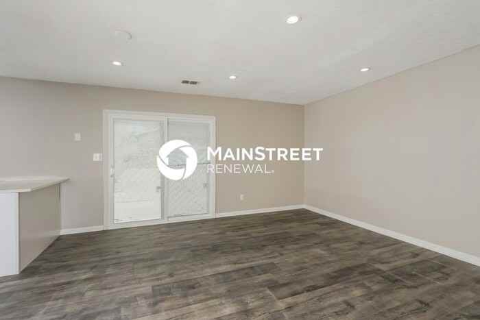 7805 Watering Pl - Photo 7 of 16