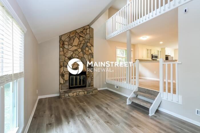 4946 Mcalpine Ln - Photo 2 of 20