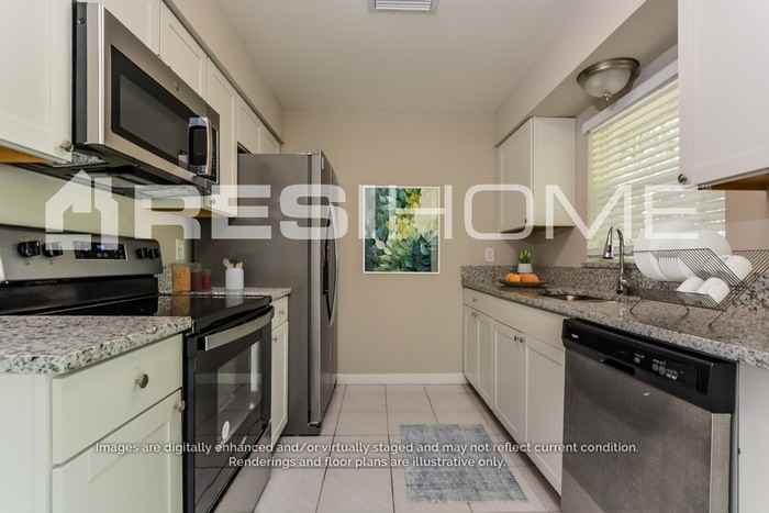 4815 Montauk St - Photo 2 of 16