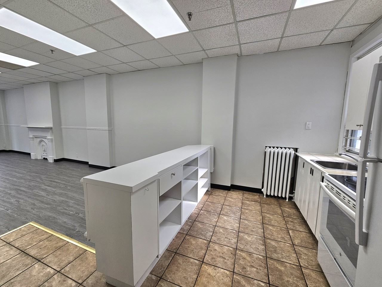 516 Yonge Street ##2 - Photo 5 of 22