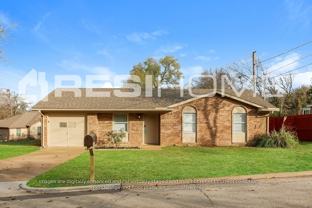 1502 Garrett Blvd - Photo 1 of 1