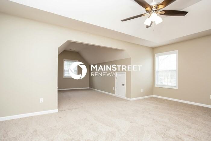 1610 Brandemere Ln - Photo 3 of 15