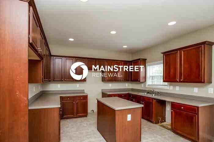 1610 Brandemere Ln - Photo 5 of 15