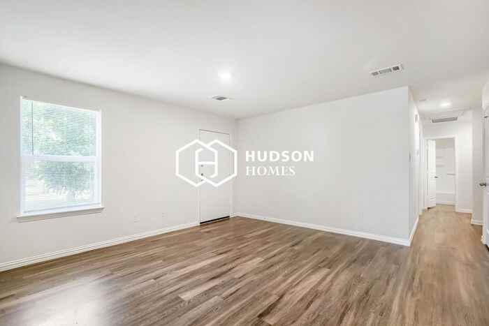 605 S Terrace St #A - Photo 3 of 14