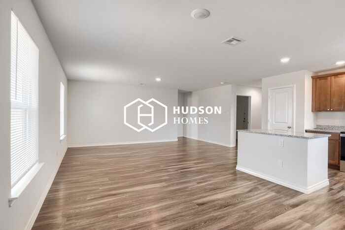 405 N Ironwood Ave - Photo 4 of 14