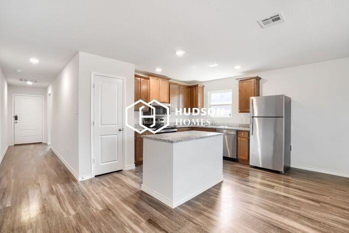 405 N Ironwood Ave - Photo 5 of 14