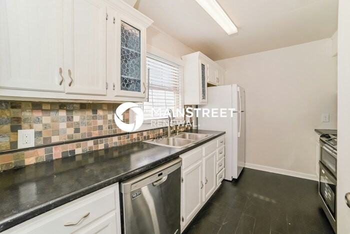 1340 Windamere Rd - Photo 7 of 18