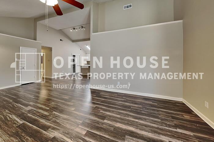 2016 Avignon Dr - Photo 4 of 21