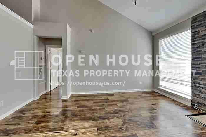 2331 Trotter Dr - Photo 4 of 21
