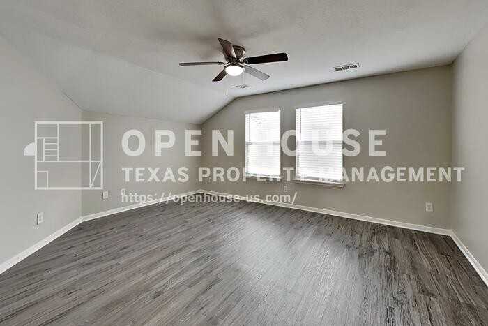 2331 Trotter Dr - Photo 6 of 21