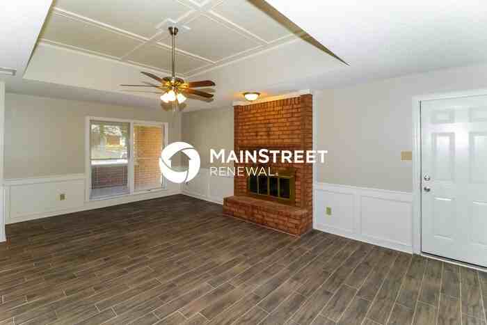 8247 Timber Creek Dr - Photo 4 of 16