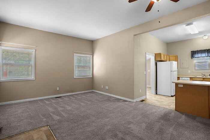1704 W Cucharras St - Photo 7 of 26