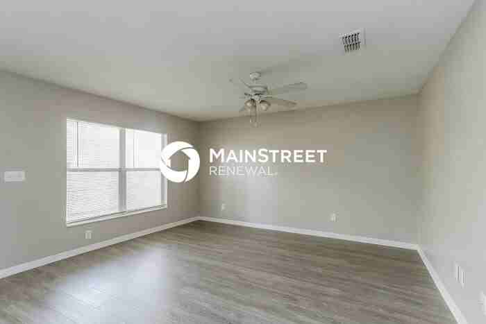 855 14th St S - Photo 3 of 16