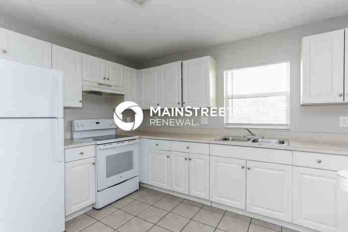 855 14th St S - Photo 5 of 16