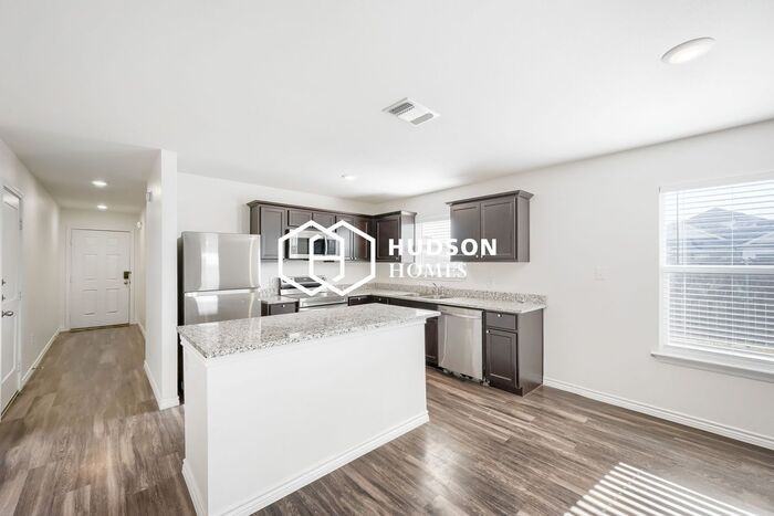 3601 Yamini Dr - Photo 5 of 14