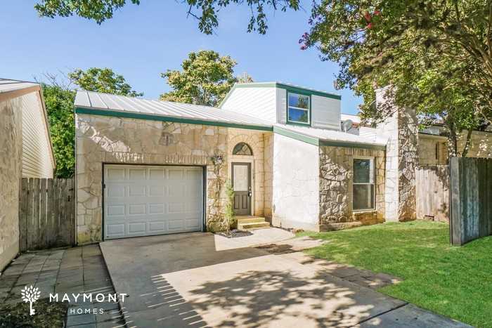 113 Bentwood Dr - Photo 5 of 16