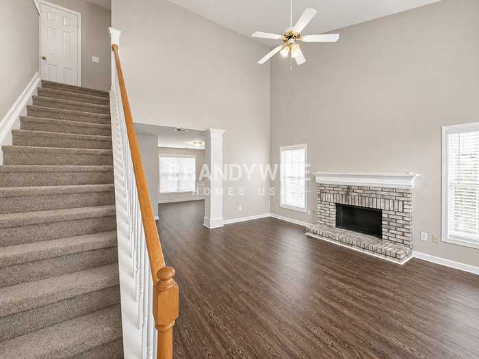 2371 Miller Oaks Cir - Photo 4 of 24