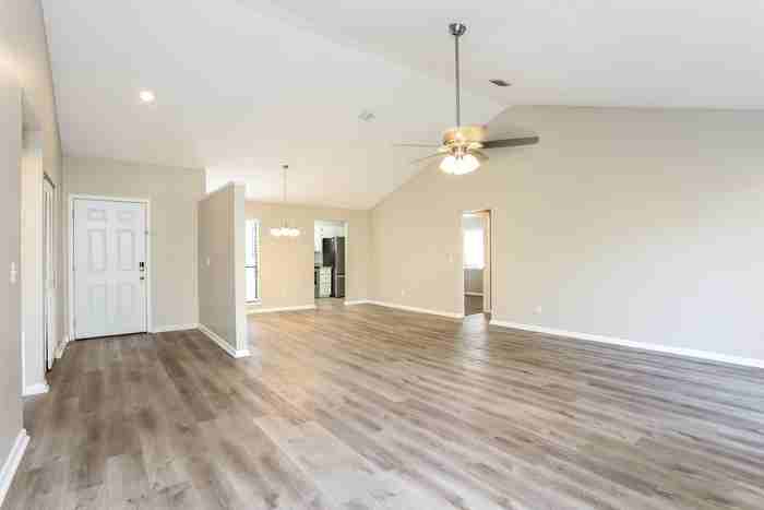 6825 Coralberry Ln S - Photo 5 of 18