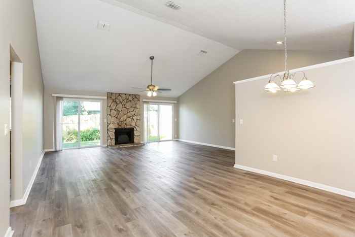 6825 Coralberry Ln S - Photo 7 of 18