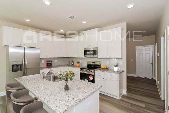 189 Brougham Dr S - Photo 5 of 22