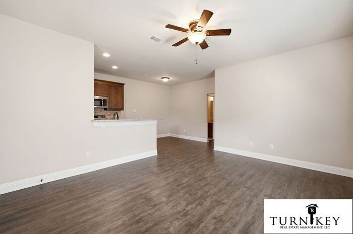 3219 Karen St - Photo 2 of 30