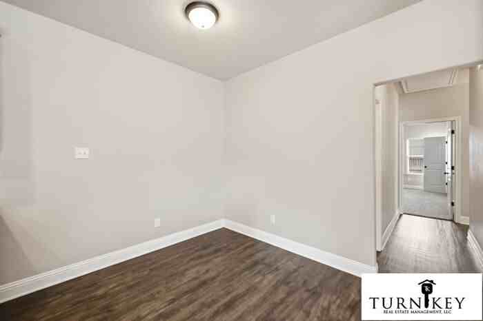 3219 Karen St - Photo 5 of 30