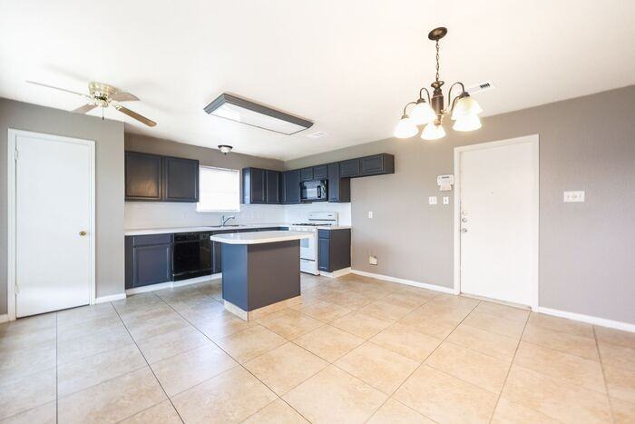 2306 Old Oak Ln - Photo 6 of 21