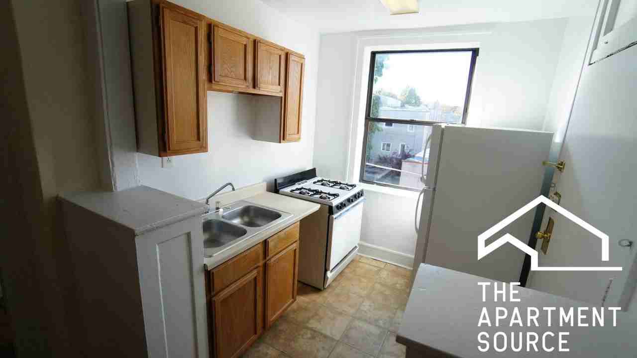 2334 N Spaulding Ave #2B - Photo 7 of 11