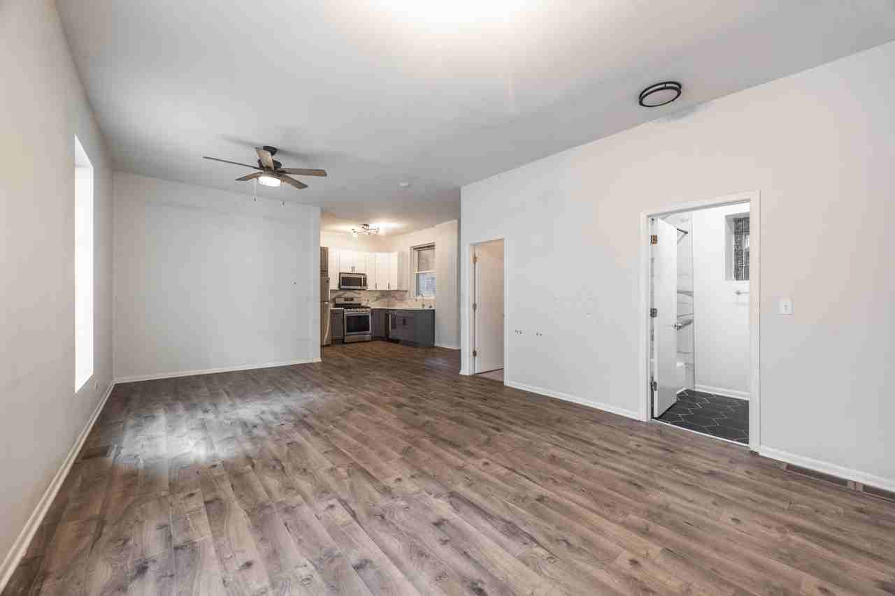 2732 W Chicago Ave #1R - Photo 3 of 16