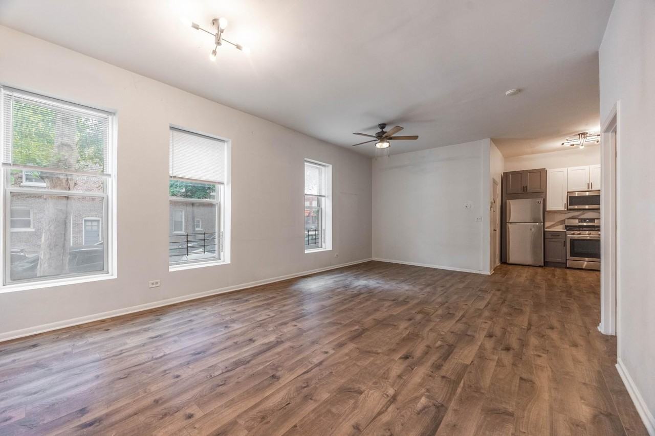 2732 W Chicago Ave #1R - Photo 4 of 16
