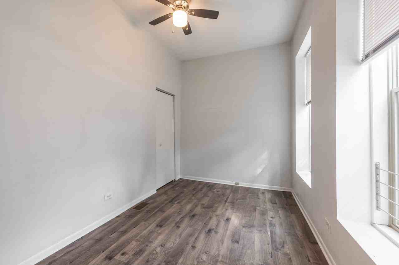 2732 W Chicago Ave #1R - Photo 6 of 16
