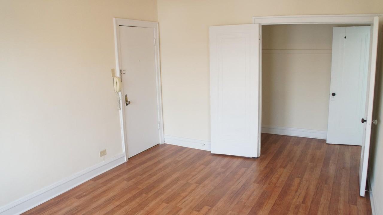 2536 N Sawyer Ave #412 - Photo 6 of 14