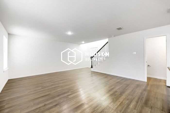 301 Avenue A - Photo 3 of 14