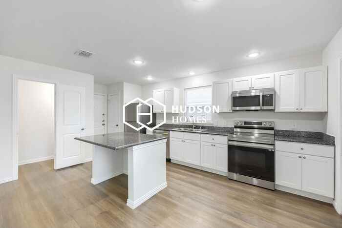 301 Avenue A - Photo 6 of 14