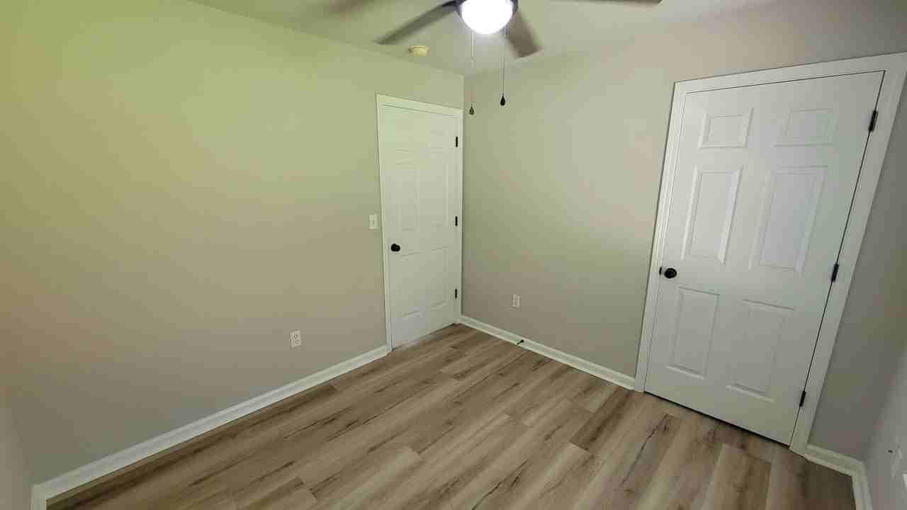 1008 Autumn Leaf Ln - Photo 4 of 12